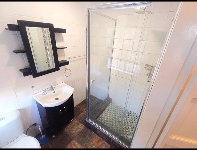2 BEDROOM TOWNHOUSE FOR SALE IN CLUBVIEW